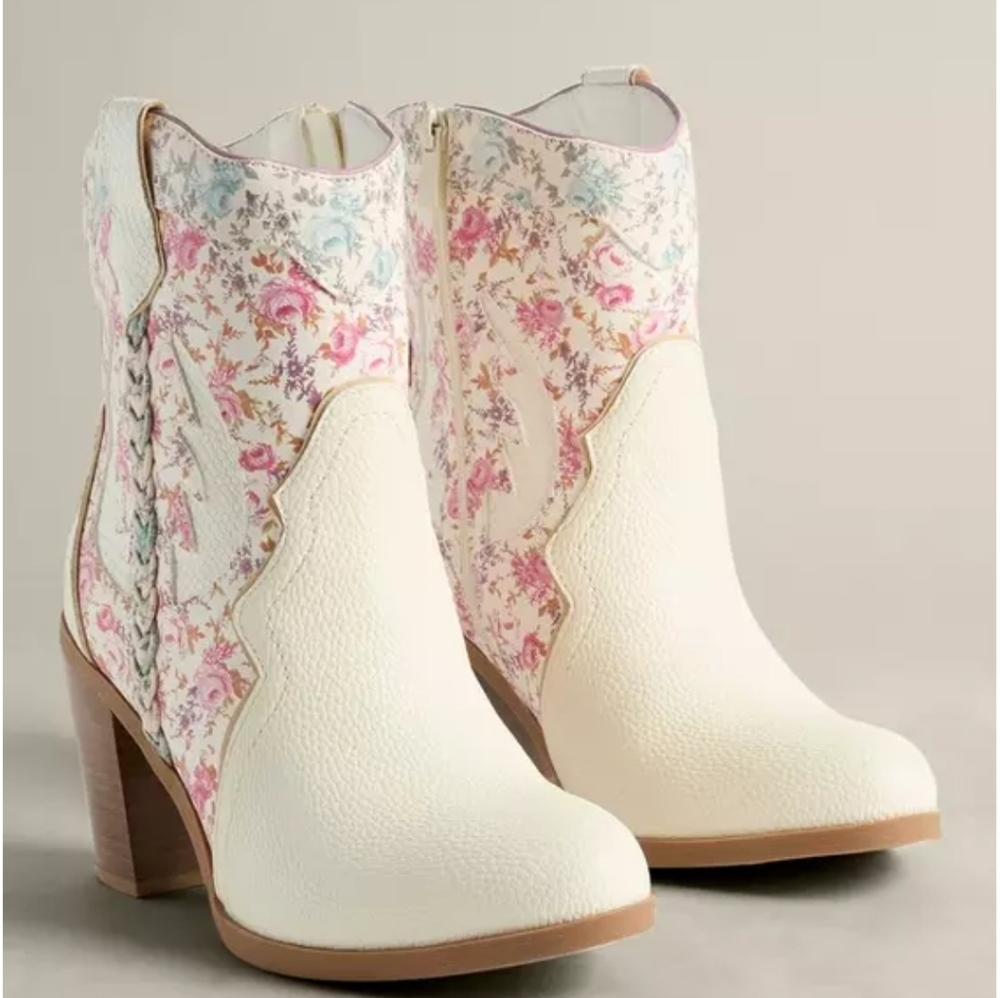 Floral Braided Western Bootie (WW) Torrid SZ9.5---NWT
